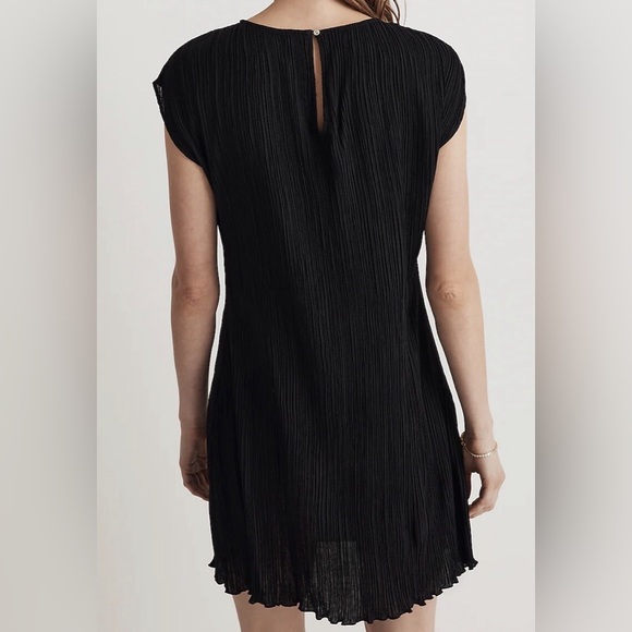 Madewell Plissé Mini Tee Dress in black - Picture 4 of 9